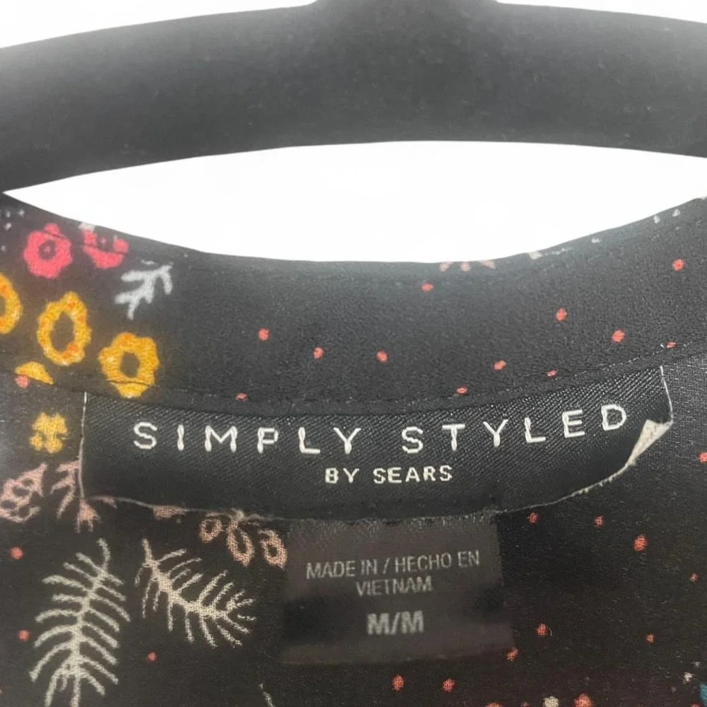 Women's Black Floral Print Cap Sleeve Blouse Size Small Boho Lightweight Top - Picture 2 of 3